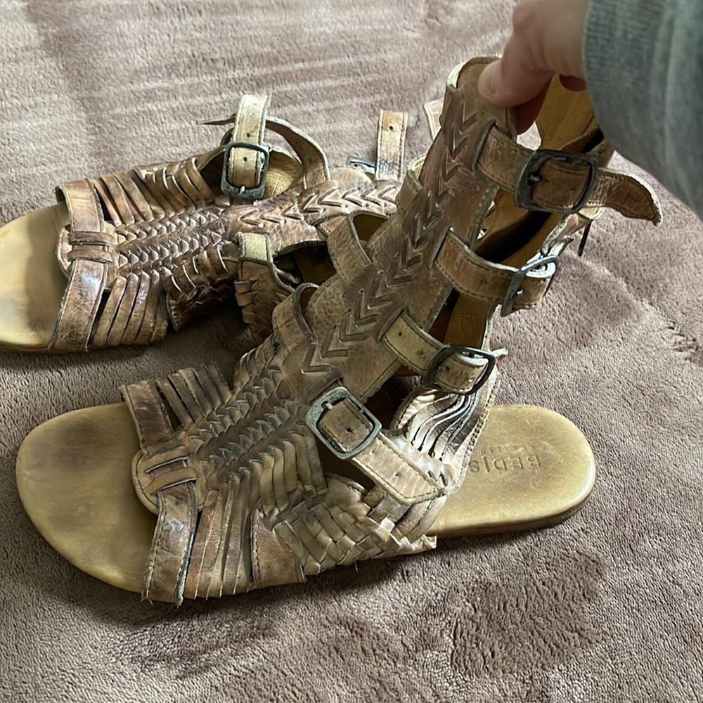 Bed stu distressed leather size 8 gladiator sandals